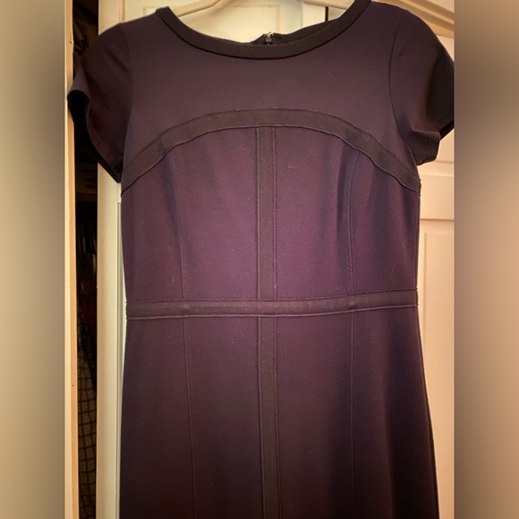 EUC Ann Taylor size 4 purple and black dress - Picture 2 of 4
